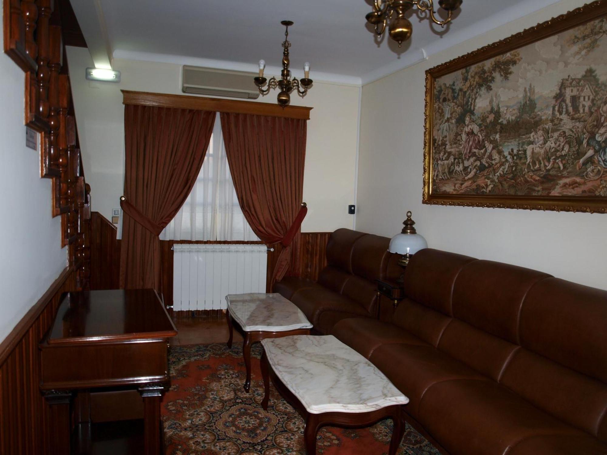Residencial Sra. Da Lomba Hotel Pinhanços Екстериор снимка