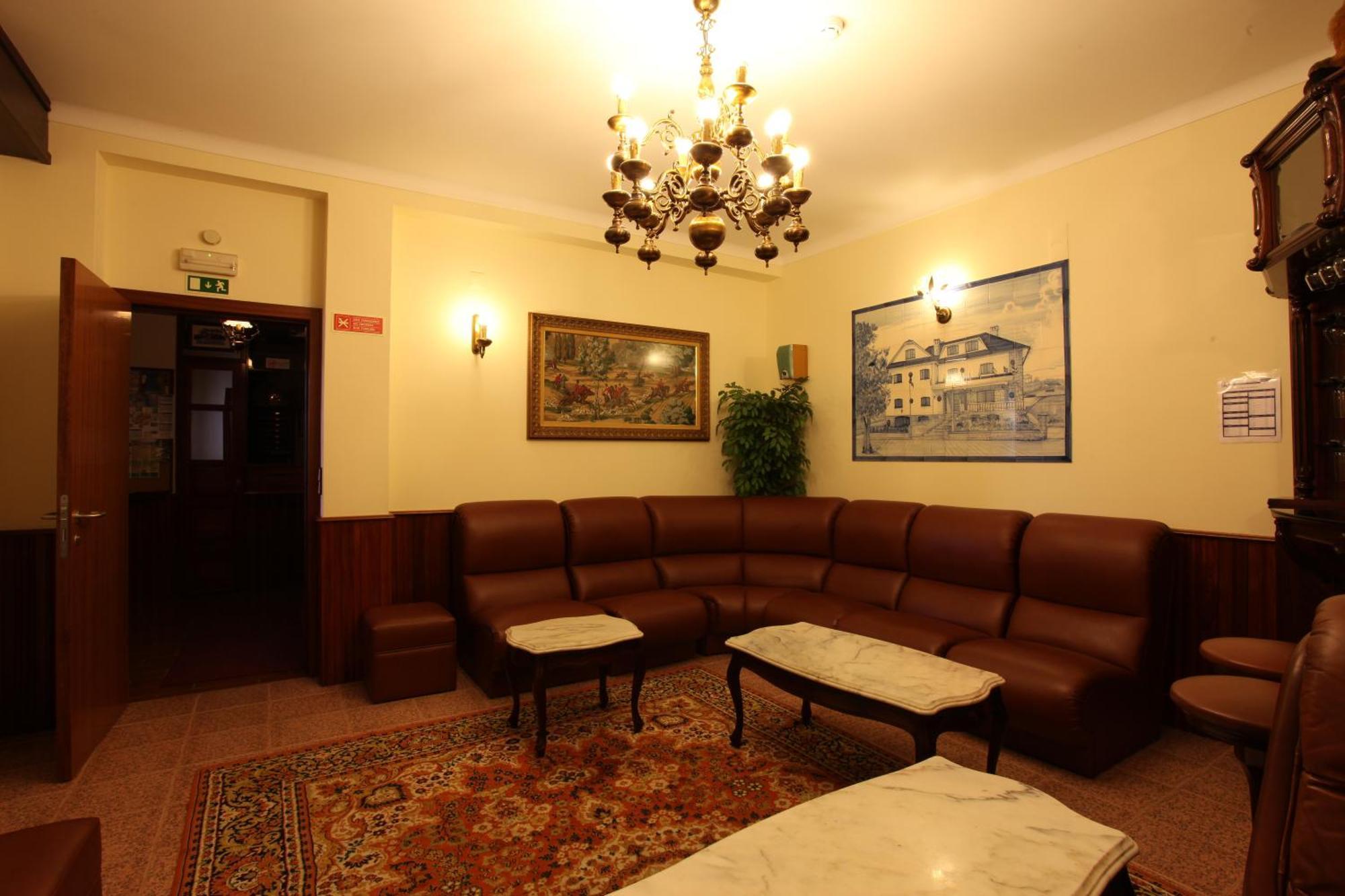 Residencial Sra. Da Lomba Hotel Pinhanços Екстериор снимка