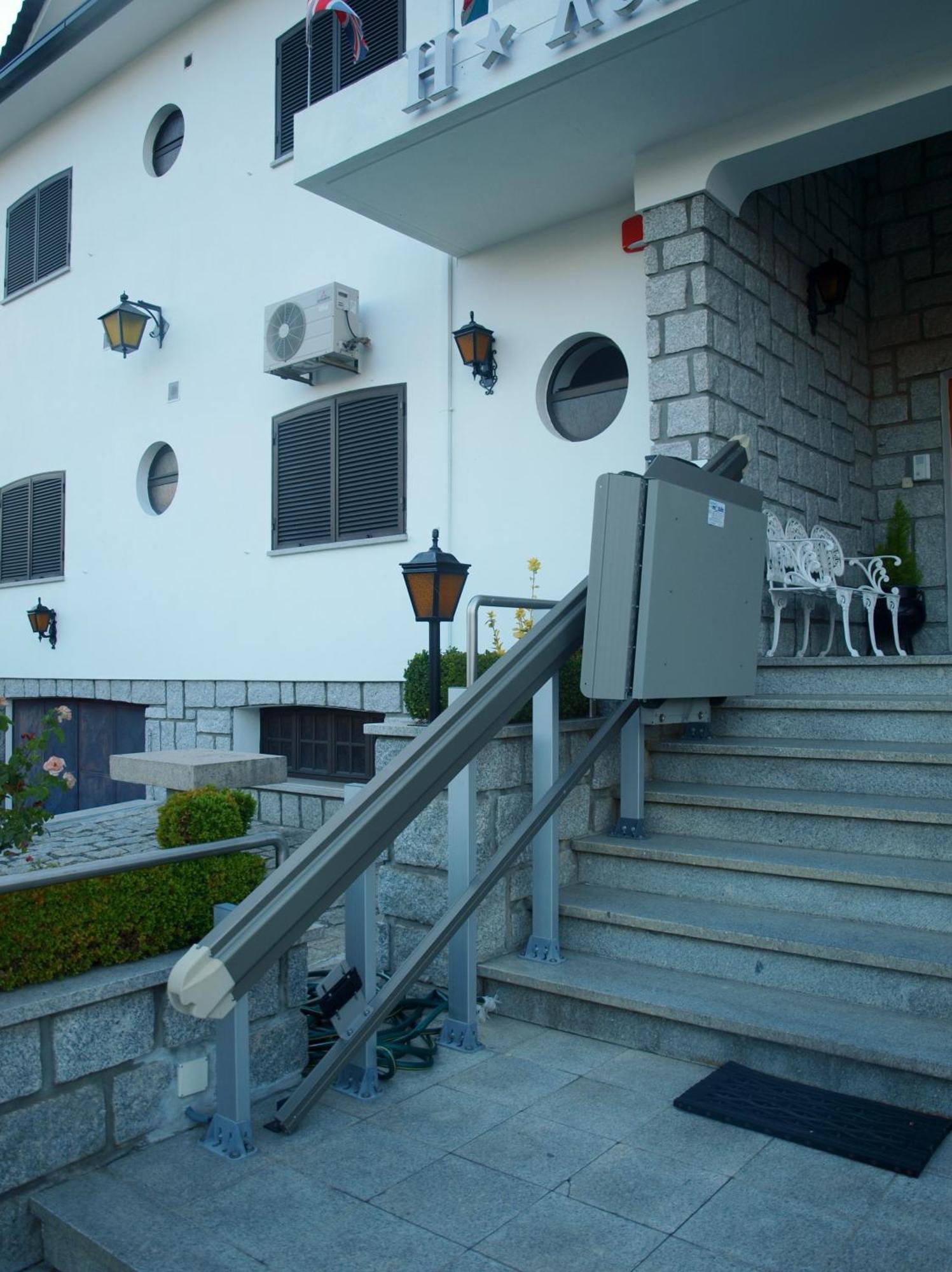 Residencial Sra. Da Lomba Hotel Pinhanços Екстериор снимка