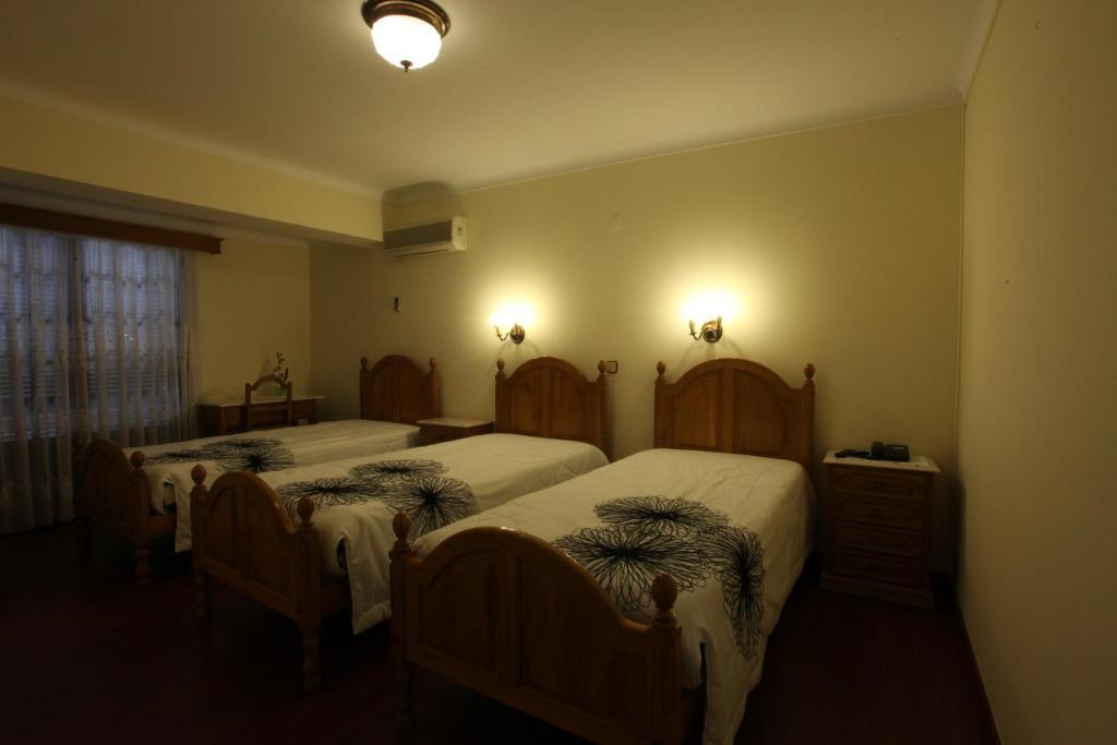 Residencial Sra. Da Lomba Hotel Pinhanços Екстериор снимка