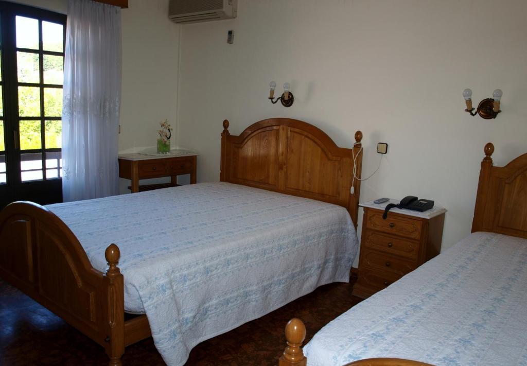 Residencial Sra. Da Lomba Hotel Pinhanços Екстериор снимка
