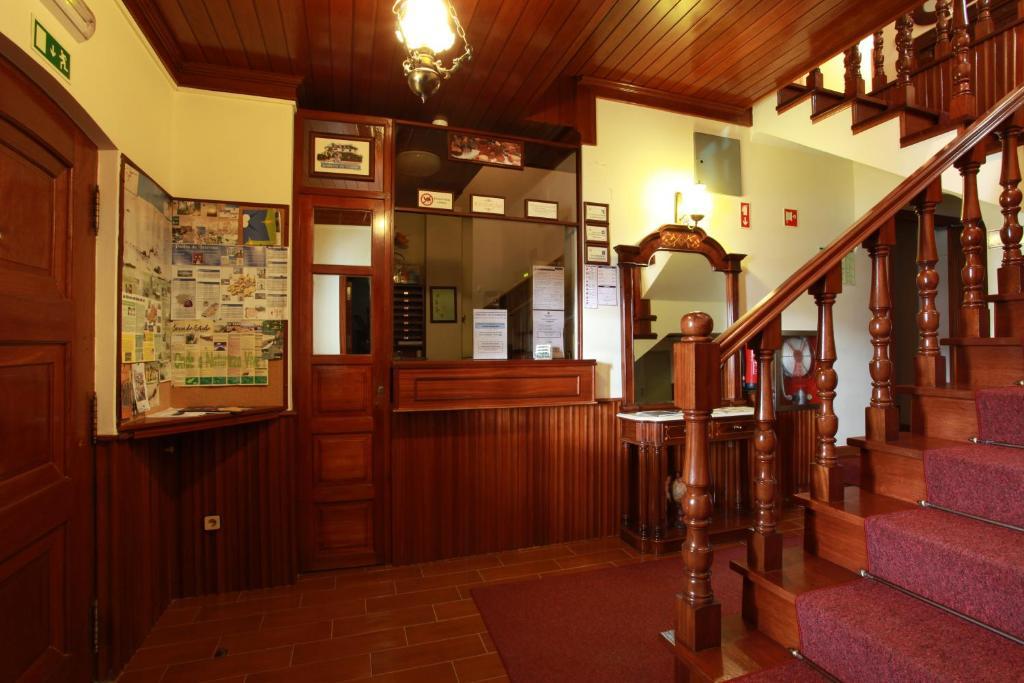 Residencial Sra. Da Lomba Hotel Pinhanços Екстериор снимка